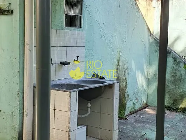 Casa com 190m² 4 quartos e 2 banheiros, à venda, no bairro Centro em Barra Mansa