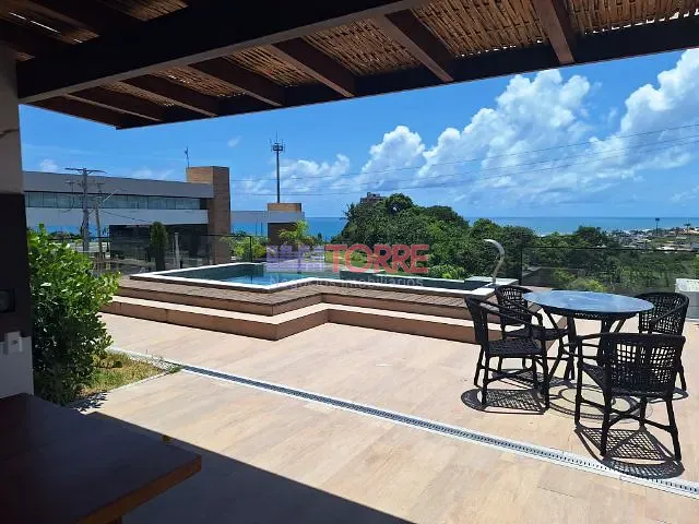 Casa 4 quartos e 5 banheiros, à venda, no bairro Nossa Senhora da Vitória em Ilhéus