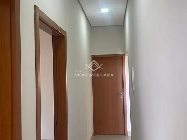 Casa com 300m² 2 quartos e 1 banheiro, à venda, no bairro Jardim Bougainville em Sinop