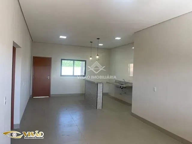 Casa com 300m² 2 quartos e 1 banheiro, à venda, no bairro Jardim Bougainville em Sinop