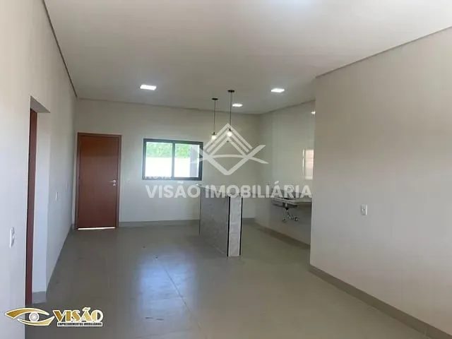 Casa com 300m² 2 quartos e 1 banheiro, à venda, no bairro Jardim Bougainville em Sinop