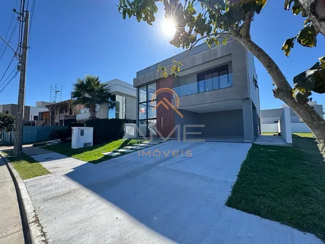 Casa com 400m² 3 quartos e 4 banheiros, à venda, no bairro Laranjal em Pelotas