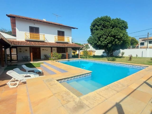 Casa com 1200m² 5 quartos e 6 banheiros, à venda, no bairro Extensão do Bosque em Rio das Ostras