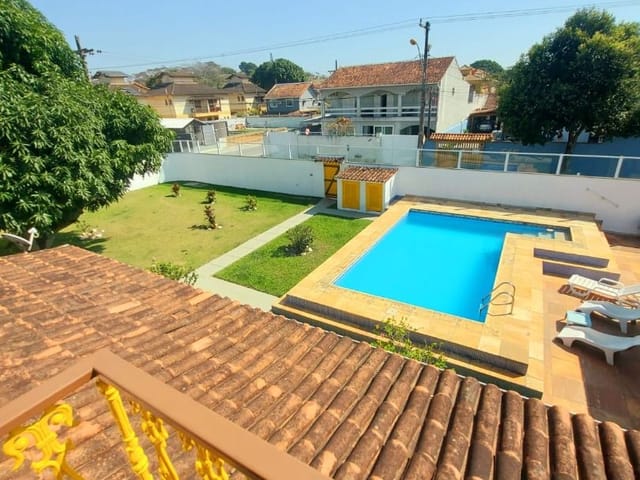 Casa com 1200m² 5 quartos e 6 banheiros, à venda, no bairro Extensão do Bosque em Rio das Ostras