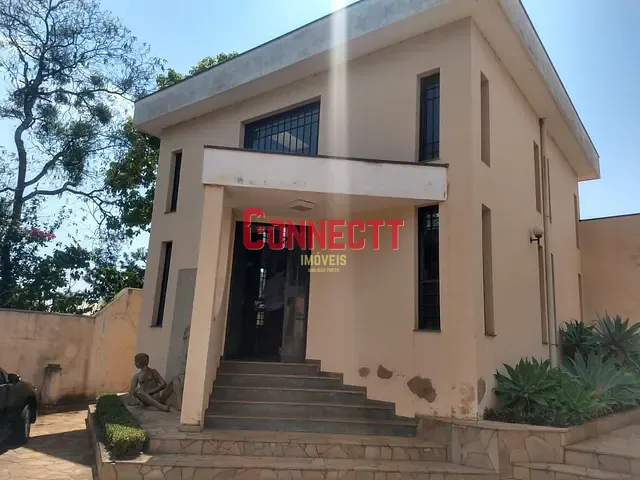 Casa com 490m² 1 quarto e 1 banheiro, para alugar, no bairro Centro em Ribeirão Preto