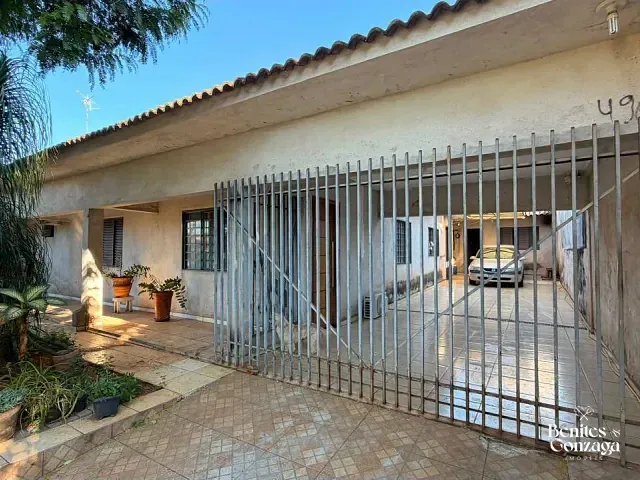 Casa com 300m² 5 quartos e 3 banheiros, à venda, no bairro Jardim Oásis em Maringá