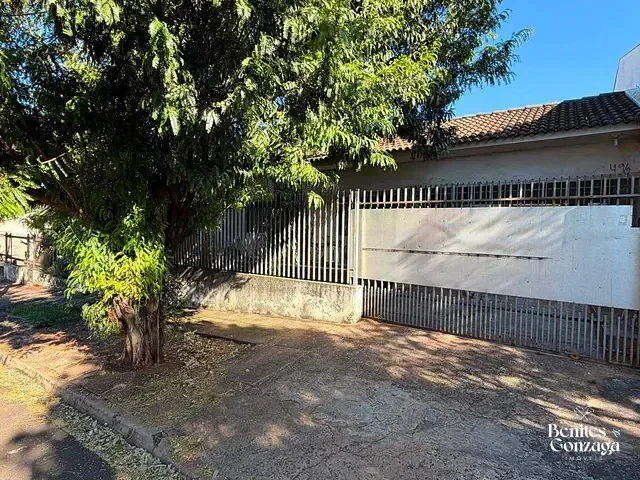 Casa com 300m² 5 quartos e 3 banheiros, à venda, no bairro Jardim Oásis em Maringá