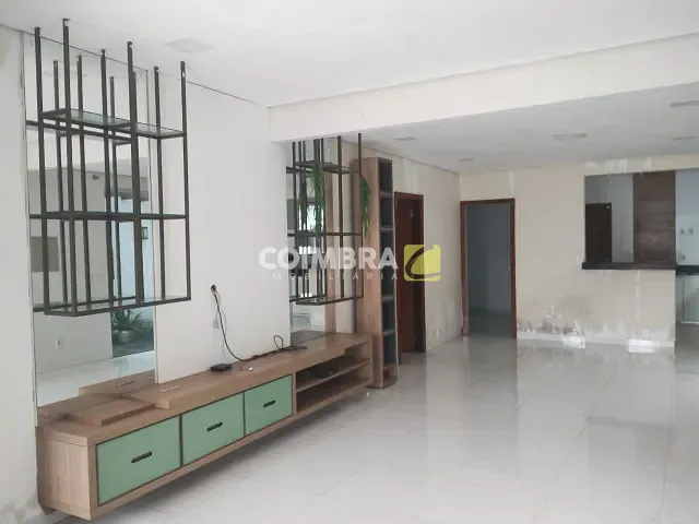 Casa com 234m², para alugar, no bairro Interventoria em Santarém