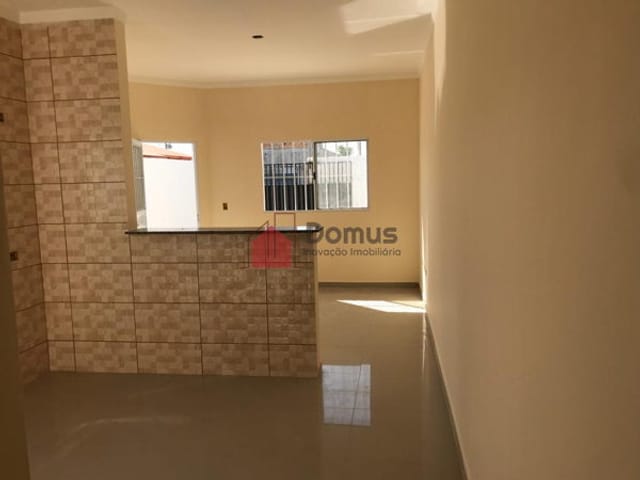 Casa à venda, no bairro Residencial e Comercial Portal dos Eucaliptos em Pindamonhangaba