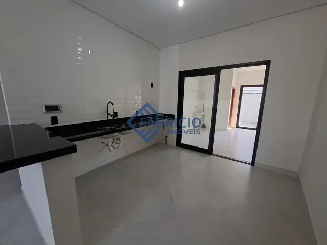 Casa com 250m² 3 quartos e 4 banheiros, à venda, no bairro Centro em Vinhedo