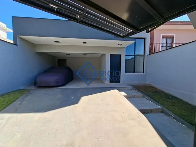 Casa com 250m² 3 quartos e 4 banheiros, à venda, no bairro Centro em Vinhedo