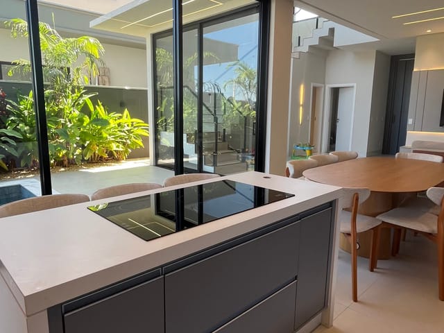 Casa com 250m² 3 quartos e 4 banheiros, à venda, no bairro Ribeirão do Lipa em Cuiabá