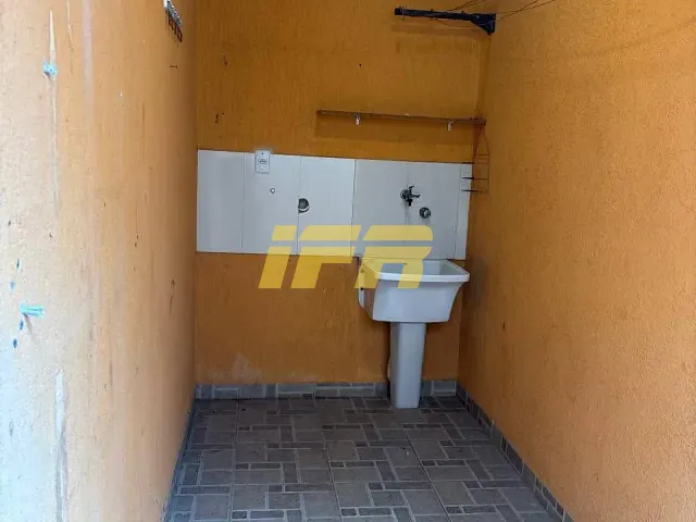 Casa com 228m² 3 quartos e 1 banheiro, à venda, no bairro Residencial San Marino em Taubaté