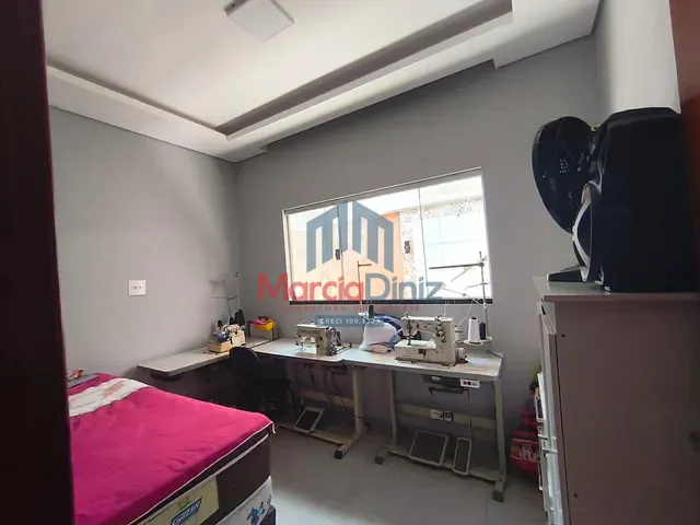 Casa com 210m² 4 quartos e 1 banheiro, à venda, no bairro Joaquim de Paula Ribeiro em Ituverava