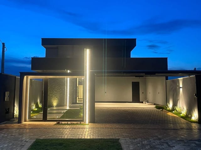 Casa com 350m² 3 quartos e 3 banheiros, à venda, no bairro Loteamento Jardim de Monet em Sinop