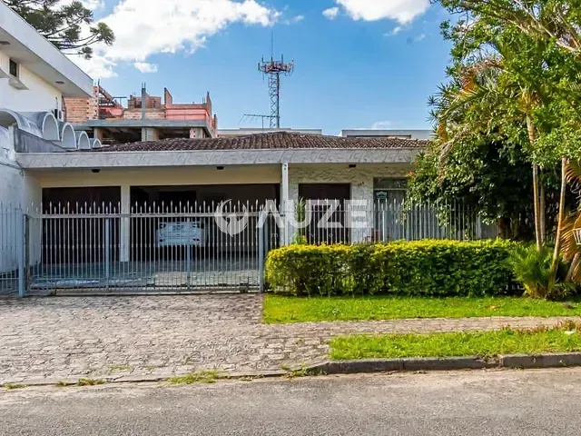 Casa com 303m² 4 quartos e 4 banheiros, para alugar, no bairro Seminário em Curitiba