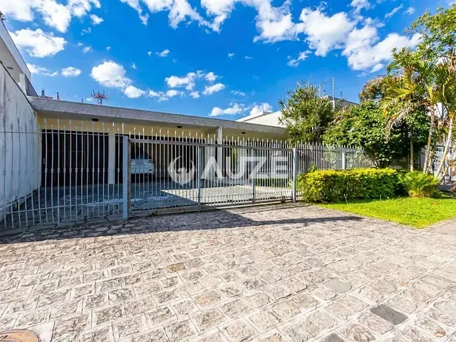 Casa com 303m² 4 quartos e 4 banheiros, para alugar, no bairro Seminário em Curitiba