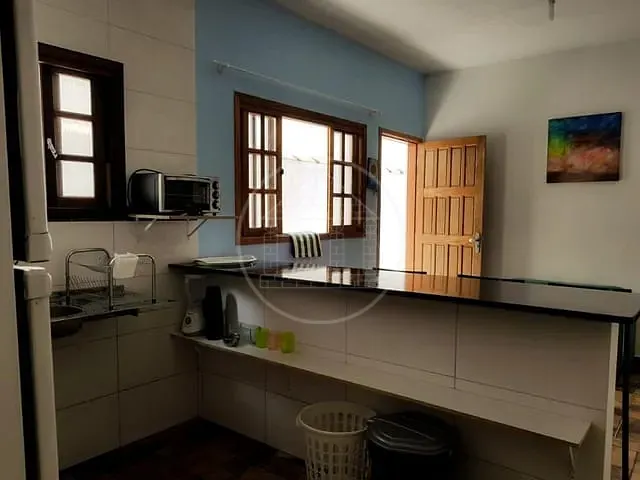 Casa com 150m² 2 quartos e 2 banheiros, à venda, no bairro Vila Erminda em Peruíbe