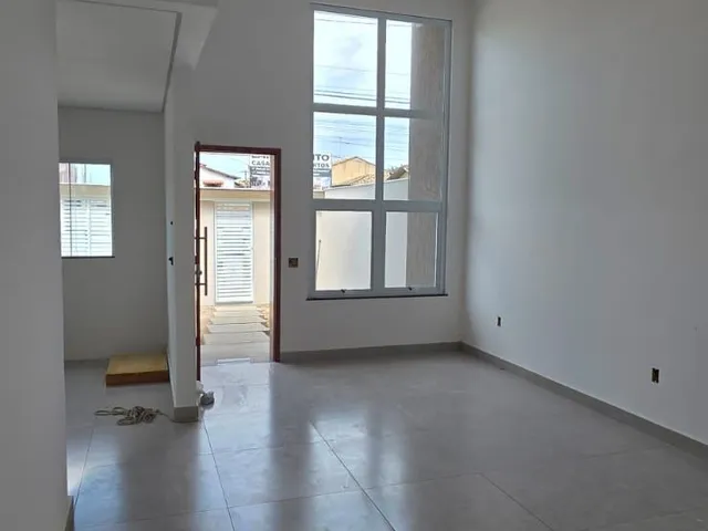 Casa 2 quartos e 1 banheiro, à venda, no bairro Extensão do Bosque em Rio das Ostras