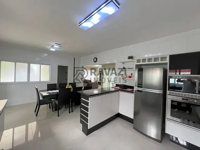 Casa com 450m² 3 quartos e 3 banheiros, à venda, no bairro Villaggio Capríccio em Louveira