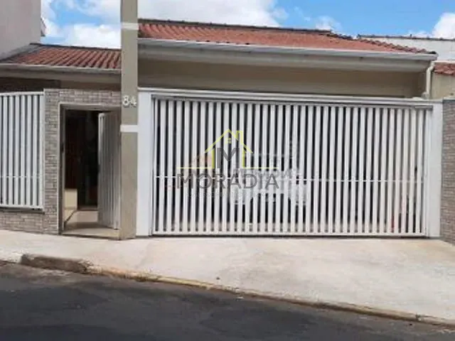 Casa com 300m² 3 quartos e 2 banheiros, à venda, no bairro Jardim Planalto em Guaxupé