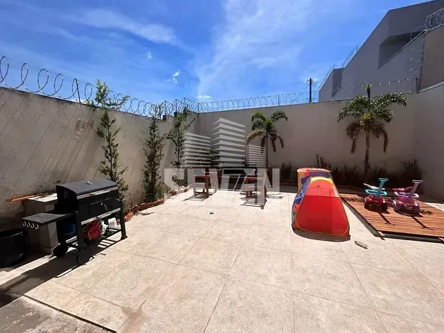 Casa com 200m² 2 quartos e 2 banheiros, à venda, no bairro Jardim Marília em Bauru