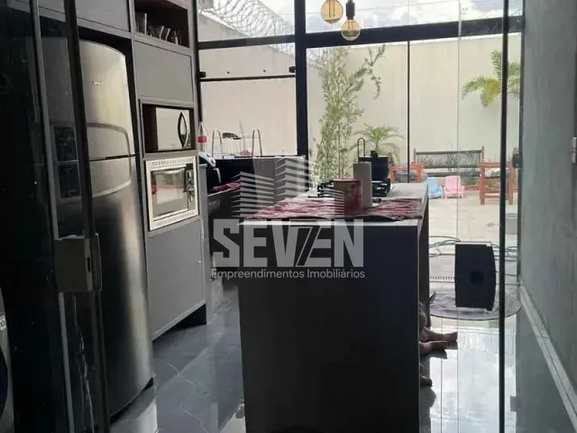 Casa com 200m² 2 quartos e 2 banheiros, à venda, no bairro Jardim Marília em Bauru