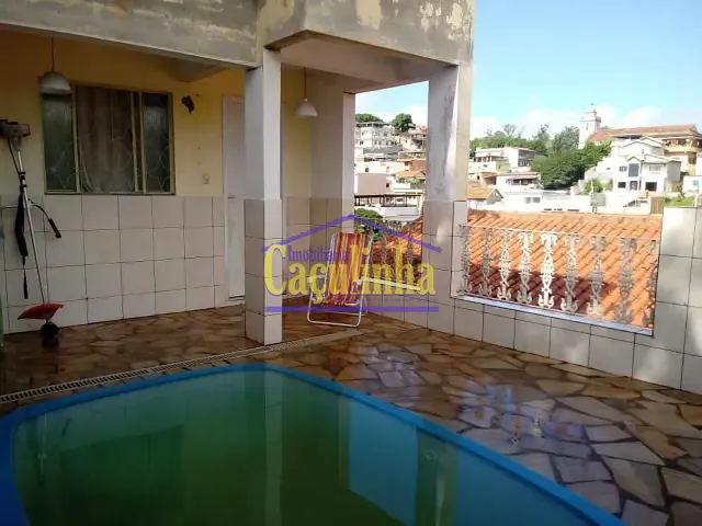 Casa com 1m² 3 quartos e 5 banheiros, à venda, no bairro Química em Barra do Piraí