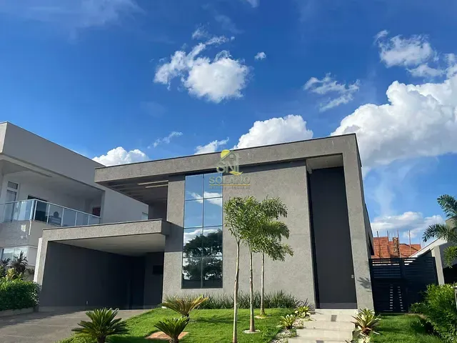 Casa com 444m² 4 quartos e 5 banheiros, à venda ou para alugar, no bairro Loteamento Portal do Sol I em Goiânia