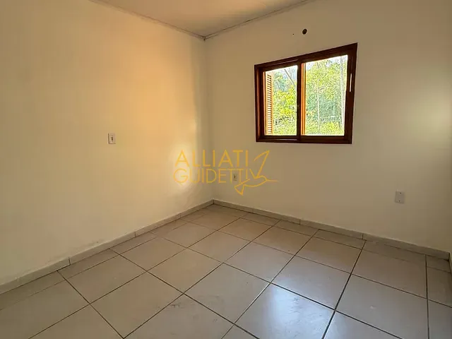 Casa 2 quartos e 1 banheiro, para alugar, no bairro Ferrabráz em Sapiranga