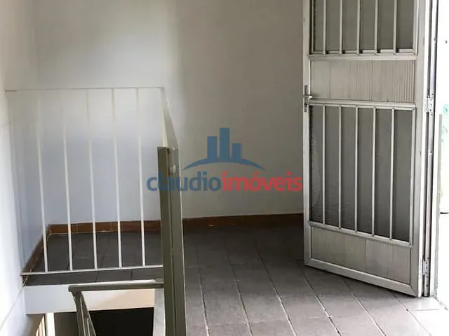 Casa 3 quartos e 1 banheiro, à venda ou para alugar, no bairro Ano Bom em Barra Mansa