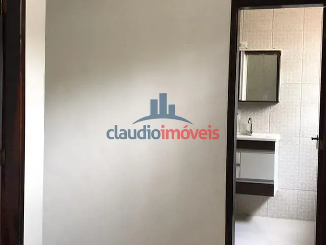 Casa 3 quartos e 1 banheiro, à venda ou para alugar, no bairro Ano Bom em Barra Mansa