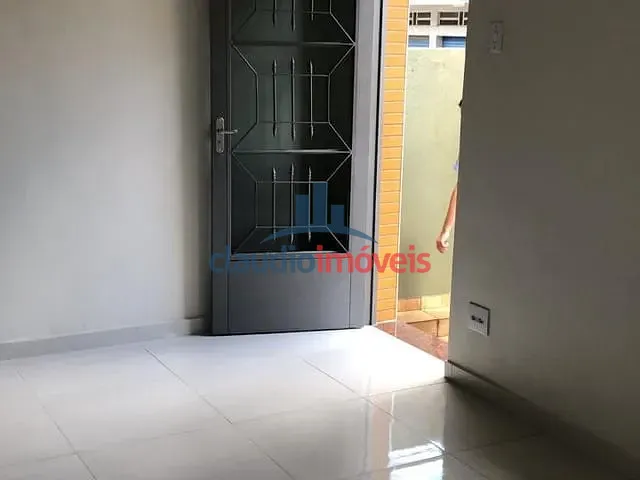 Casa 3 quartos e 1 banheiro, à venda ou para alugar, no bairro Ano Bom em Barra Mansa