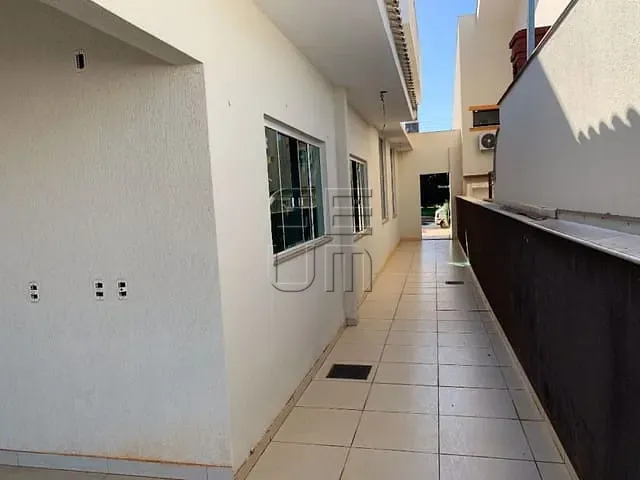 Casa com 420m² 4 quartos e 4 banheiros, à venda, no bairro Santa Mônica em Londrina