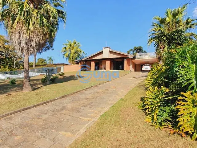 Casa com 1715m² 3 quartos e 3 banheiros, à venda, no bairro Lagos de Santa Helena em Bragança Paulista