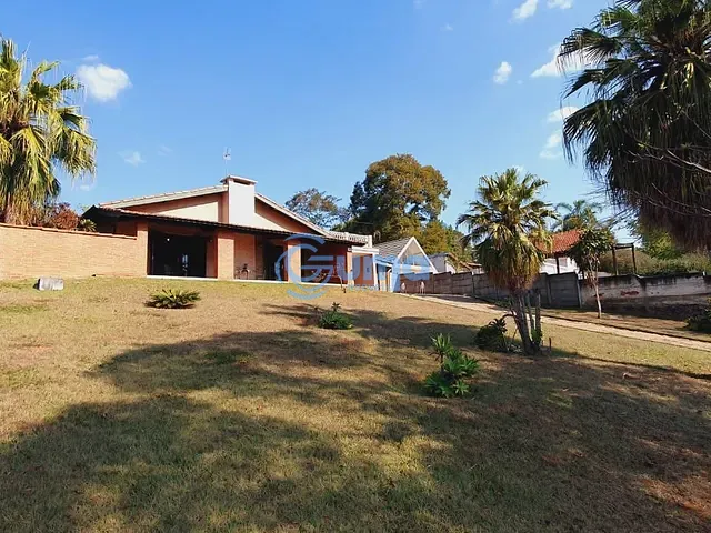 Casa com 1715m² 3 quartos e 3 banheiros, à venda, no bairro Lagos de Santa Helena em Bragança Paulista