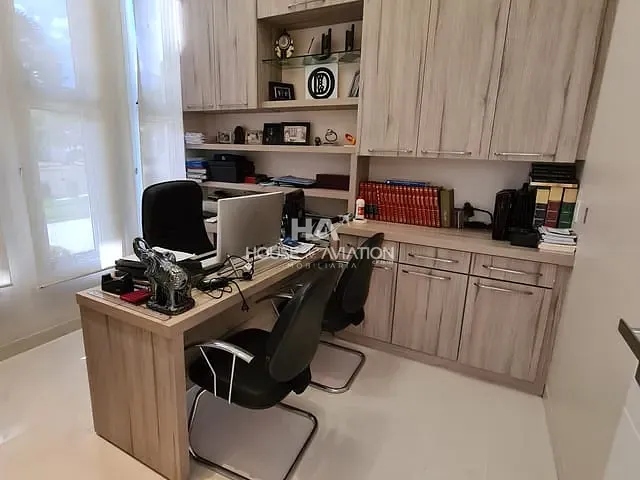 Casa com 2288m², à venda, no bairro Residencial Aldeia do Vale em Goiânia