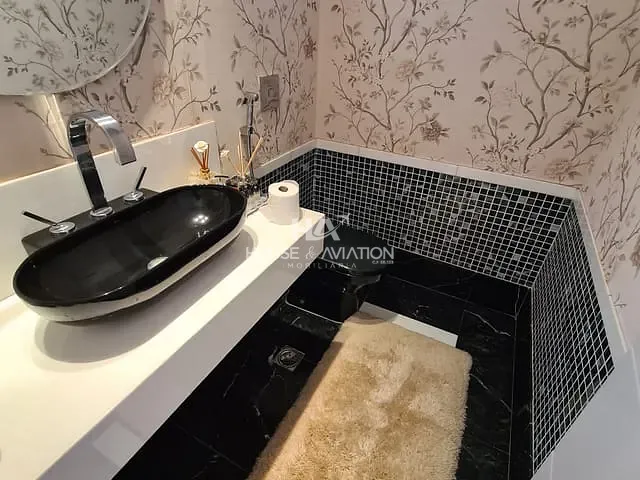 Casa com 2288m², à venda, no bairro Residencial Aldeia do Vale em Goiânia