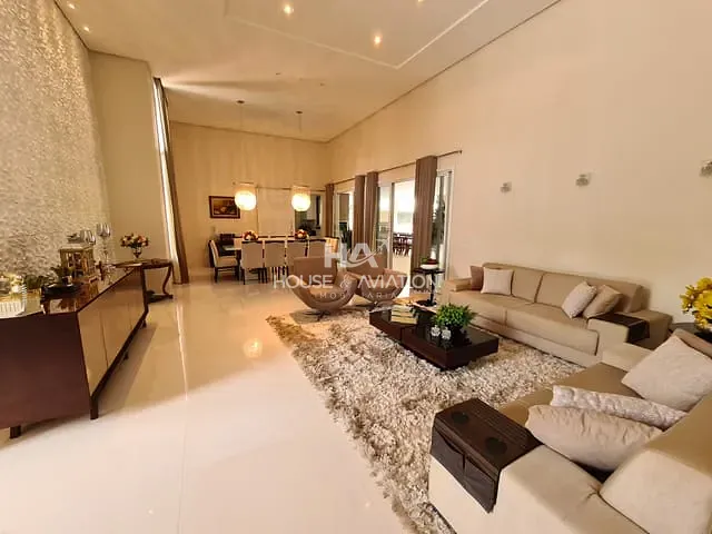 Casa com 2288m², à venda, no bairro Residencial Aldeia do Vale em Goiânia