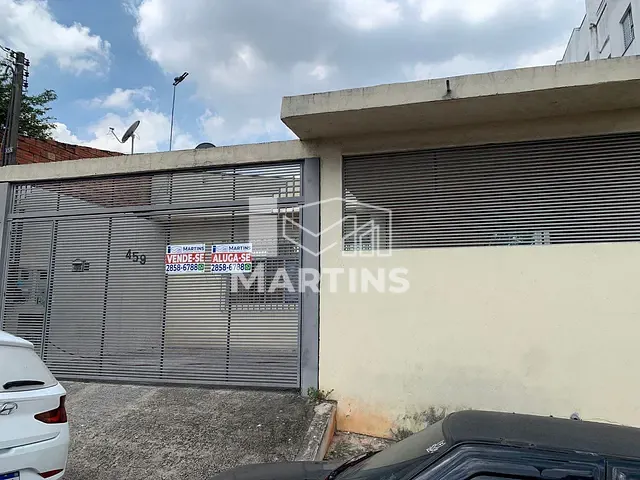 Casa com 280m² 3 quartos e 2 banheiros, à venda ou para alugar, no bairro Parque Pinheiros em Taboão da Serra