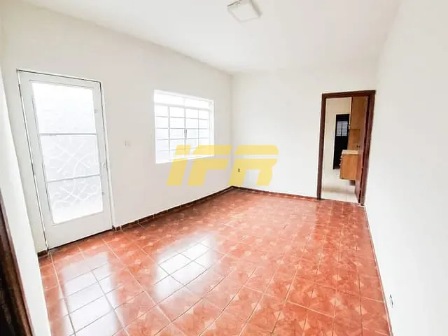 Casa com 125m² 2 quartos e 1 banheiro, à venda, no bairro Jardim Independência em Taubaté