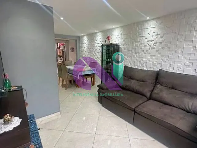 Casa 2 quartos e 2 banheiros, à venda, no bairro Jardim Petrópolis em Cotia