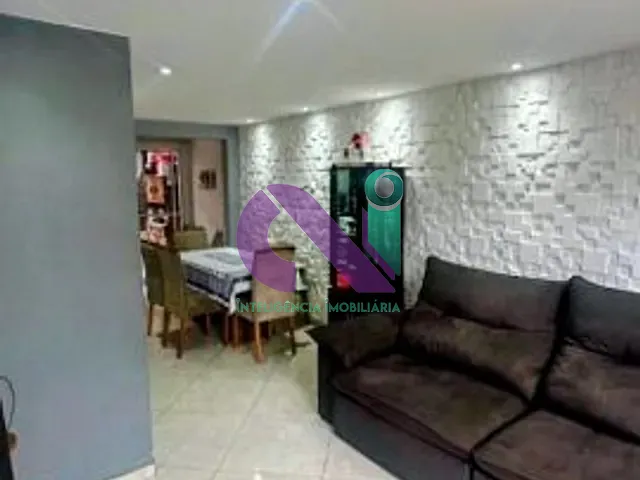 Casa 2 quartos e 2 banheiros, à venda, no bairro Jardim Petrópolis em Cotia