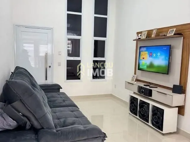 Casa 2 quartos e 2 banheiros, à venda, no bairro Jardim Vale Verde em Jundiaí