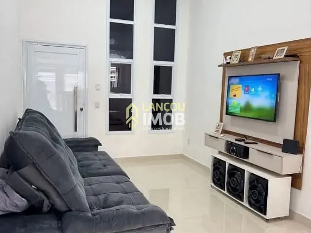 Casa 2 quartos e 2 banheiros, à venda, no bairro Jardim Vale Verde em Jundiaí