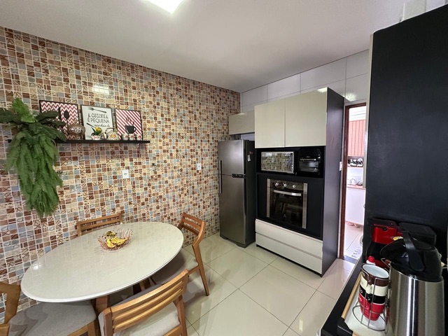 Casa com 160m² 3 quartos e 2 banheiros, à venda, no bairro Canafístula em Arapiraca