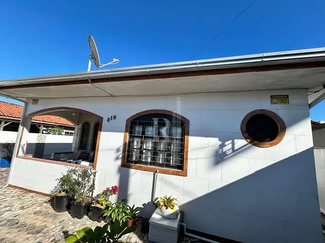 Casa com 455m² 3 quartos e 4 banheiros, à venda, no bairro Praça em Tijucas