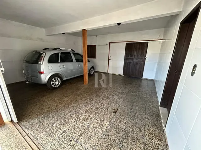 Casa com 455m² 3 quartos e 4 banheiros, à venda, no bairro Praça em Tijucas