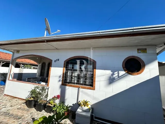 Casa com 455m² 3 quartos e 4 banheiros, à venda, no bairro Praça em Tijucas