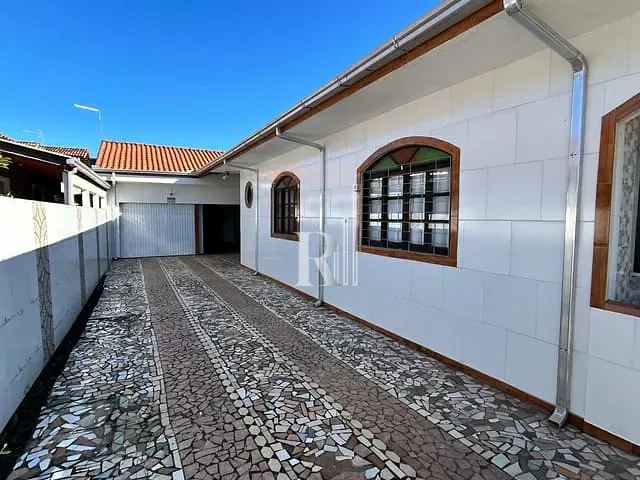Casa com 455m² 3 quartos e 4 banheiros, à venda, no bairro Praça em Tijucas